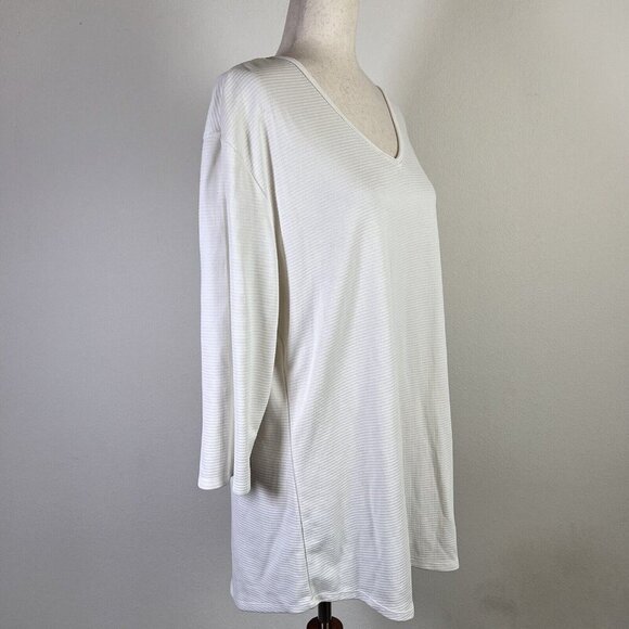 Seg'ments Essentials for Women Top XXL White Textured V Neck Soft Modal Tencel - Picture 7 of 15